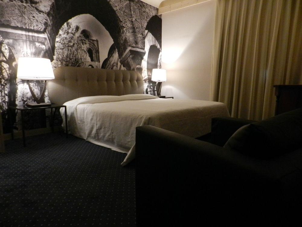 Hotel Federico II Central Palace Palermo Esterno foto